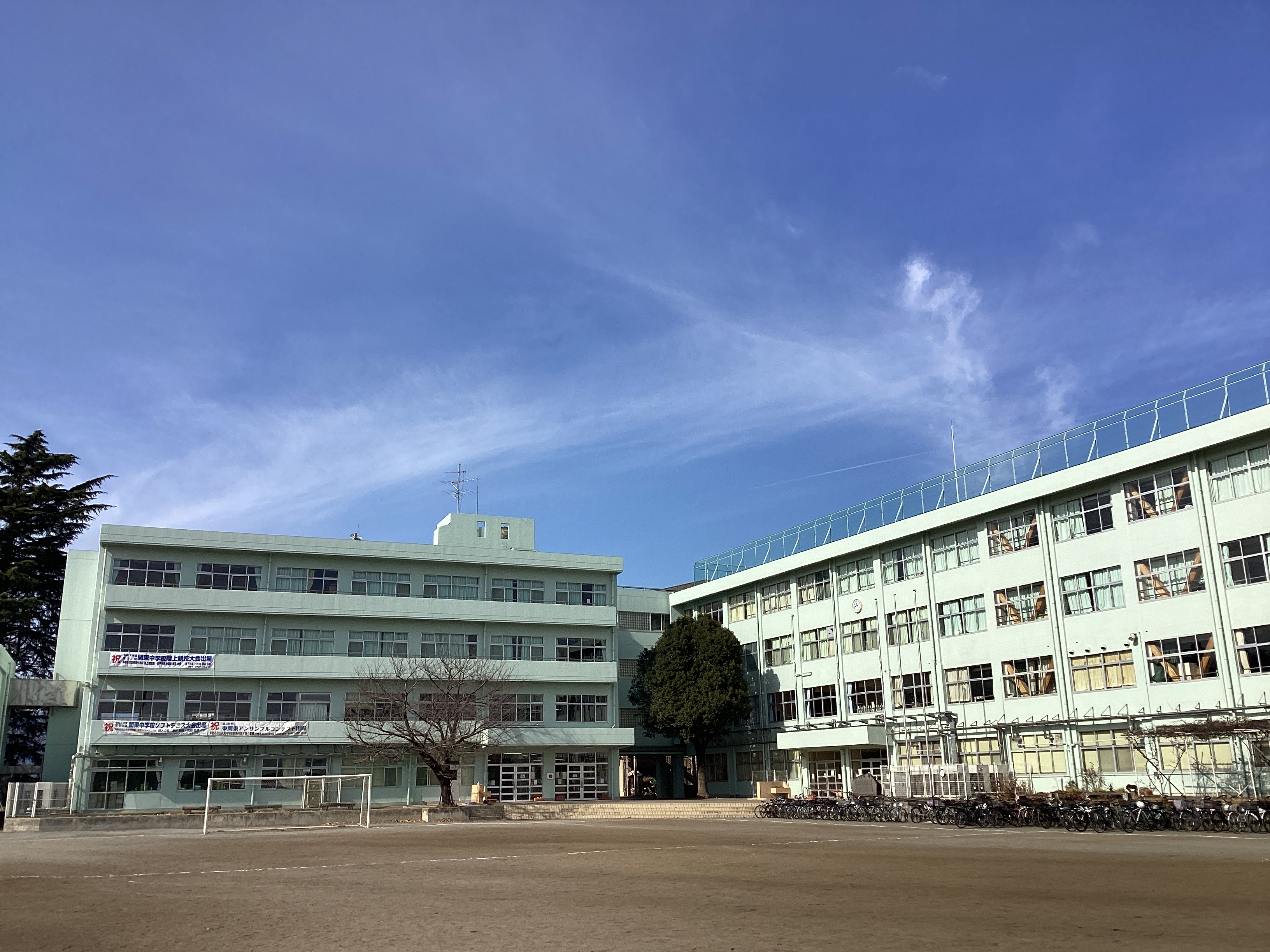 学校外観